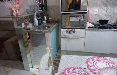 Imagem: A casa possui 4 Dormitórios, 3 Banheiros, 1 Vaga na garagem