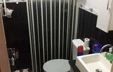 Imagem: A casa possui 2 Dormitórios, 1 Banheiro, 1 Vaga na garagem