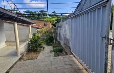 Imagem: A casa possui 2 Dormitórios, 1 Banheiro e 525m² de Área e