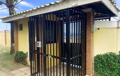 Imagem: A casa em condomínio possui 3 Dormitórios, 2 Banheiros, 2