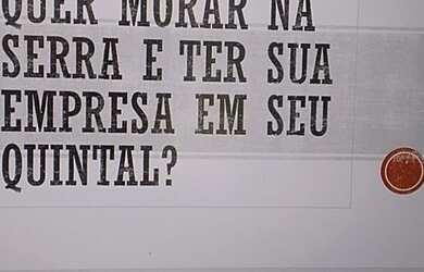 Imagem: A casa possui 3 Dormitórios, 4 Banheiros, 3 Vagas na garagem