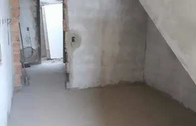 Imagem: A casa possui 2 Dormitórios, 1 Banheiro, 1 Vaga na garagem