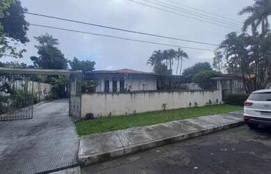 Imagem: A casa em condomínio possui 3 Dormitórios, 3 Banheiros, 4