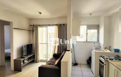 Imagem: O apartamento possui 2 Dormitórios, 1 Banheiro, 1 Vaga na garagem