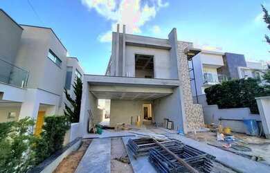 Imagem: A casa em condomínio possui 3 Dormitórios, 4 Banheiros, 4