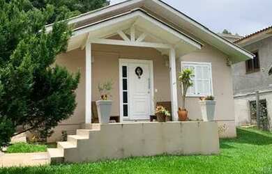 Imagem 4: Casa com piscina e pátio fechado, localizado no bairro Linha Bonita em Gramado/RS