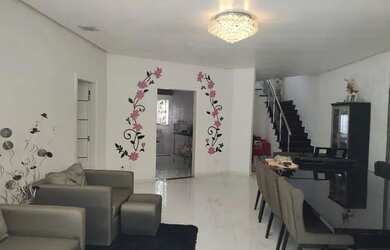 Imagem 2: Casa na ponta negra. 400m² de Área, 5 Vagas na garageme4 Dormitórios