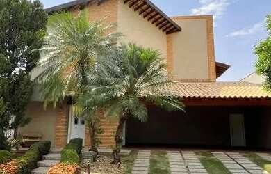 Imagem: A casa em condomínio possui 4 Dormitórios, 5 Banheiros, 4