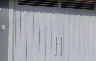 Imagem: A casa possui 2 Dormitórios, 1 Banheiro e está localizado