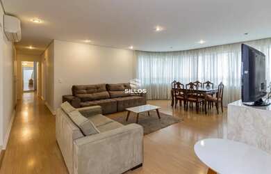 Imagem: O apartamento possui 4 Dormitórios, 3 Banheiros, 3 Vagas na