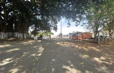 Imagem: O terreno possui 30.000m² de Área e está localizado em Areão