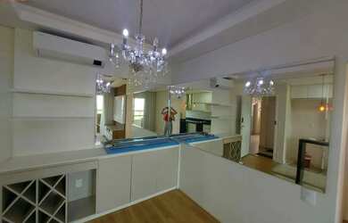 Imagem: O apartamento possui 2 Dormitórios, 1 Banheiro, 1 Vaga na garagem