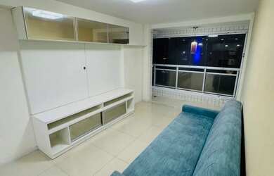 Imagem: O apartamento possui 1 Dormitório, 1 Banheiro, 1 Vaga na garagem