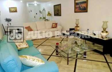 Imagem: O apartamento possui 3 Dormitórios, 3 Banheiros, 150m² de