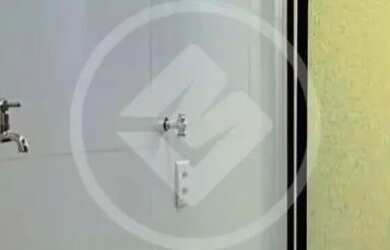 Imagem: A casa possui 3 Dormitórios, 1 Banheiro, 3 Vagas na garagem