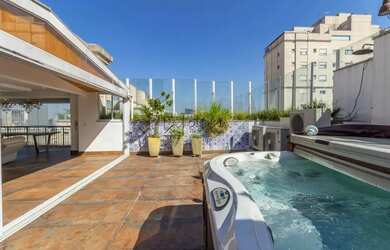 Imagem: O apartamento na cobertura possui 3 Dormitórios, 5 Banheiros