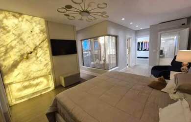 Imagem: A casa possui 5 Dormitórios, 5 Banheiros, 5 Vagas na garagem