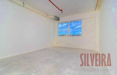 Imagem: O depósito possui 1 Vaga na garagem, 33m² de Área e está