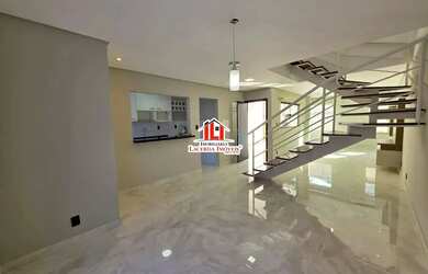 Imagem 12: Casa Duplex no Residencial Santa Mônica com 3 Qts sendo 1 Suíte com...