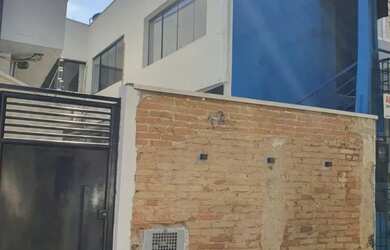 Imagem: O depósito possui 1 Vaga na garagem e 85m² de Área e está