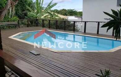 Imagem: A casa em condomínio possui 5 Dormitórios, 5 Banheiros, 4