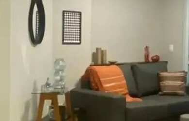 Imagem: O apartamento possui 2 Dormitórios, 2 Banheiros, 2 Vagas na