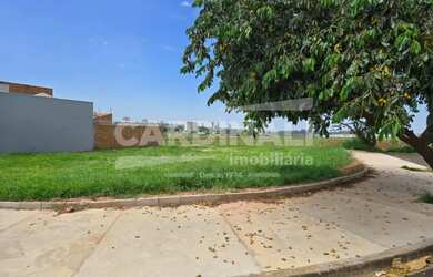 Imagem: O terreno possui 12m² de Área e está localizado em Araraquara