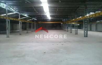 Imagem: O depósito possui 5 Vagas na garagem, 2.800m² de Área e