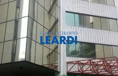 Imagem: O depósito possui 5 Vagas na garagem e 508m² de Área e está