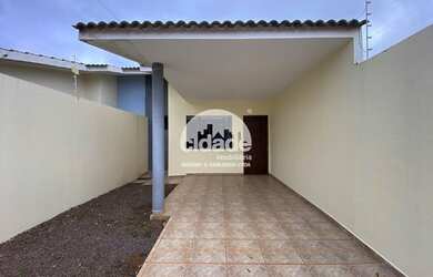 Imagem: A casa possui 2 Dormitórios, 1 Banheiro, 1 Vaga na garagem