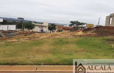 Imagem: O terreno está localizado em Porto Feliz, SP à venda por R$210.000