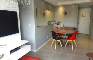 Imagem: O apartamento possui 3 Dormitórios, 1 Banheiro, 1 Vaga na garagem