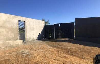 Imagem: O terreno possui 800m² de Área e está localizado em Parque