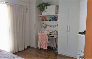 Imagem 9: Casa na Granja Viana. Piscina, Churrasqueira, VarandaeLareira