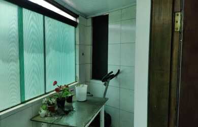 Imagem: A casa possui 2 Dormitórios, 2 Banheiros, 48m² de Área e