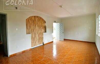 Imagem: A casa possui 2 Dormitórios, 1 Banheiro, 145m² de Área e