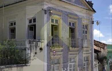 Imagem: A casa possui 5 Dormitórios, 5 Banheiros, 1.352m² de Área