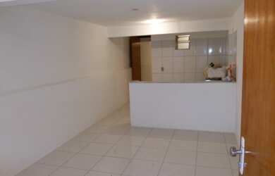 Imagem: A casa possui 1 Dormitório e 1 Banheiro e está localizado