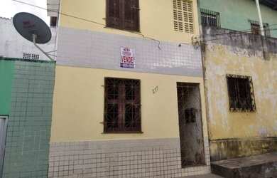 Imagem: A casa possui 2 Dormitórios, 2 Banheiros, 80m² de Área e