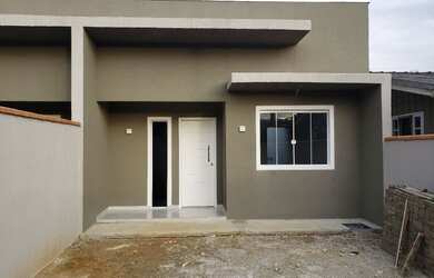 Imagem: A casa possui 3 Dormitórios, 2 Banheiros, 80m² de Área e