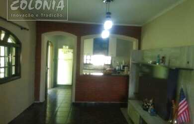 Imagem: A casa possui 3 Dormitórios, 3 Banheiros, 3 Vagas na garagem