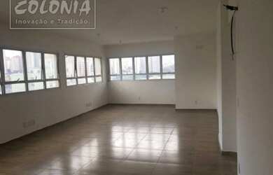 Imagem: O depósito possui 1 Vaga na garagem, 48m² de Área e está