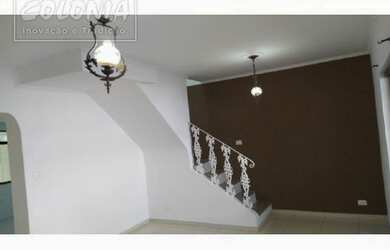 Imagem: A casa possui 3 Dormitórios, 3 Banheiros, 2 Vagas na garagem