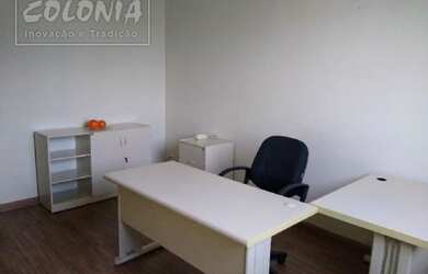 Imagem: O depósito possui 35m² de Área e está localizado em Santa