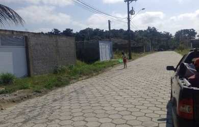 Imagem 5: Terreno na praia. 