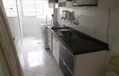 Imagem: O apartamento possui 3 Dormitórios, 1 Banheiro, 1 Vaga na garagem