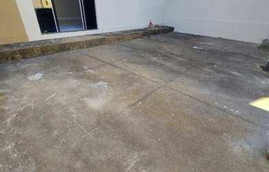 Imagem: A casa possui 3 Dormitórios, 3 Banheiros, 1 Vaga na garagem