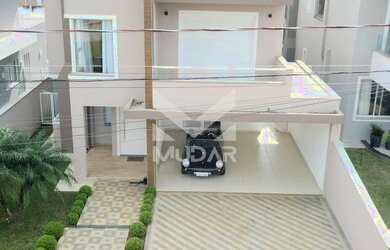 Imagem: O apartamento possui 4 Dormitórios, 3 Banheiros, 2 Vagas na