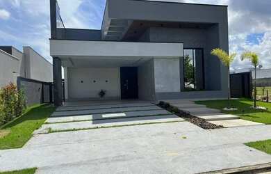 Imagem: A casa em condomínio possui 3 Dormitórios, 4 Banheiros, 2