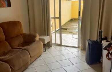 Imagem: A casa possui 2 Dormitórios, 2 Banheiros, 1 Vaga na garagem